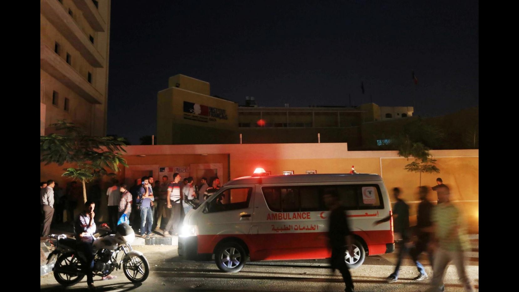 Gaza, 50 feriti in esplosione per missile israeliano in base Hamas