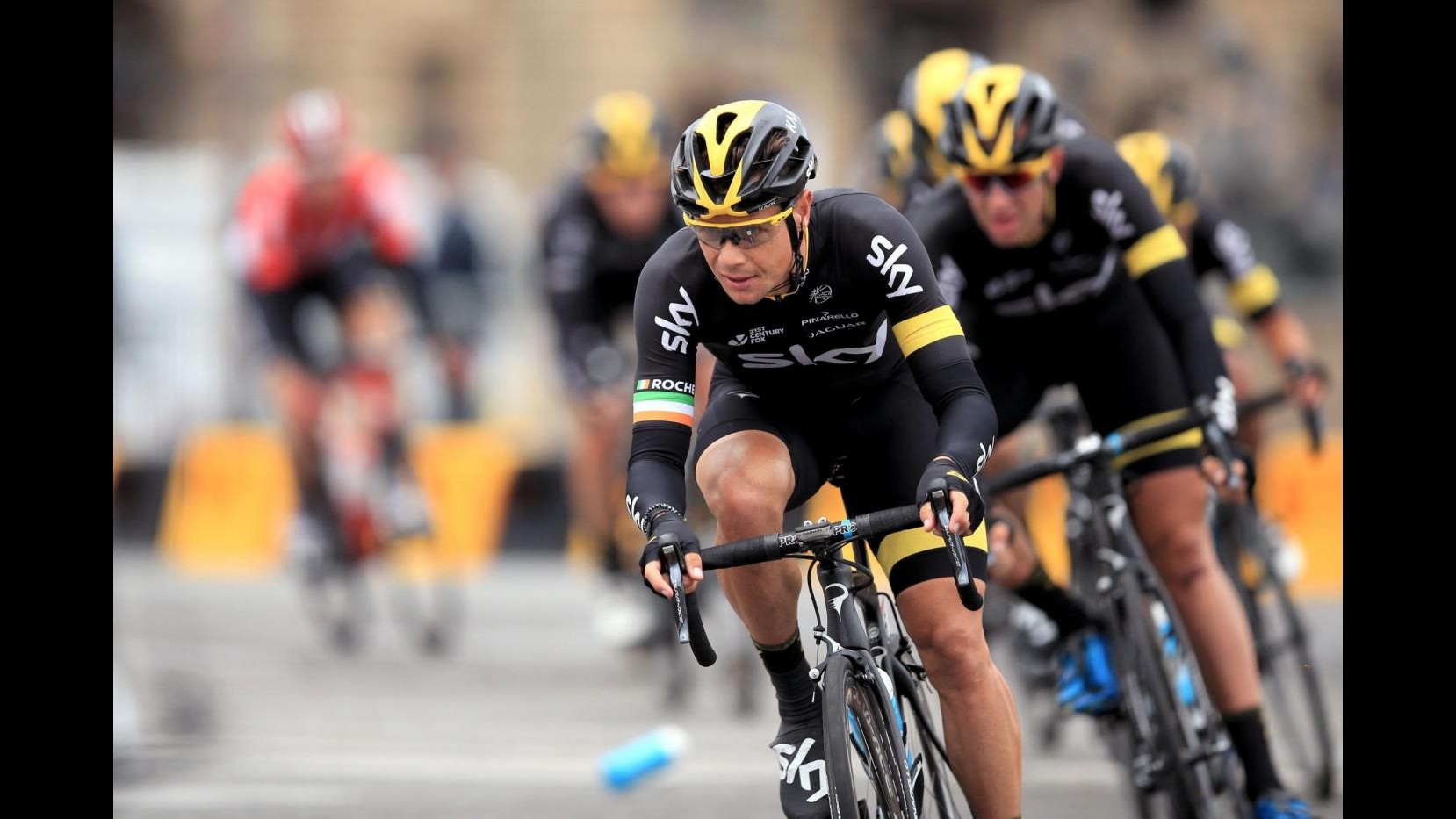 Vuelta: Roche vince 18/a tappa, Dumoulin resta leader