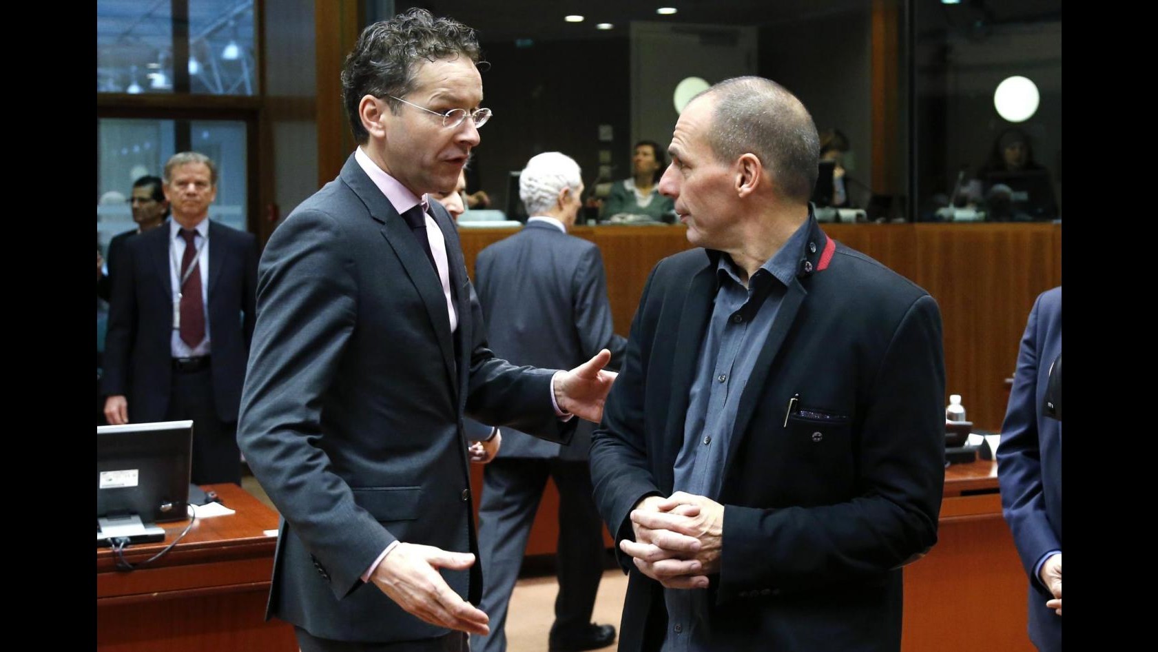Grecia, Varoufakis: Draghi terrorizzato da ipotesi swap bond greci