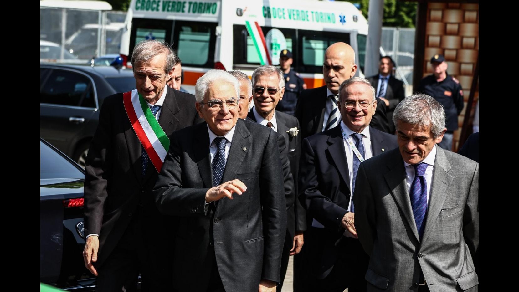 Mattarella inaugura il Salone del Libro: Il futuro è nelle nostre mani