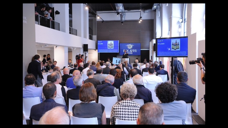 Bolaffi fa ‘sfilare’ a Milano i vini rari nello show room Miroglio