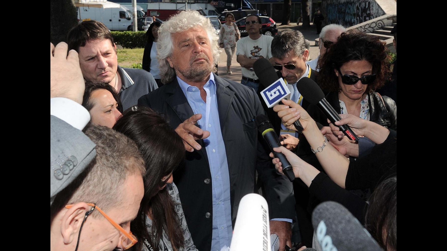 Grillo: Eni fa politica estera italiana con corruzione internazionale