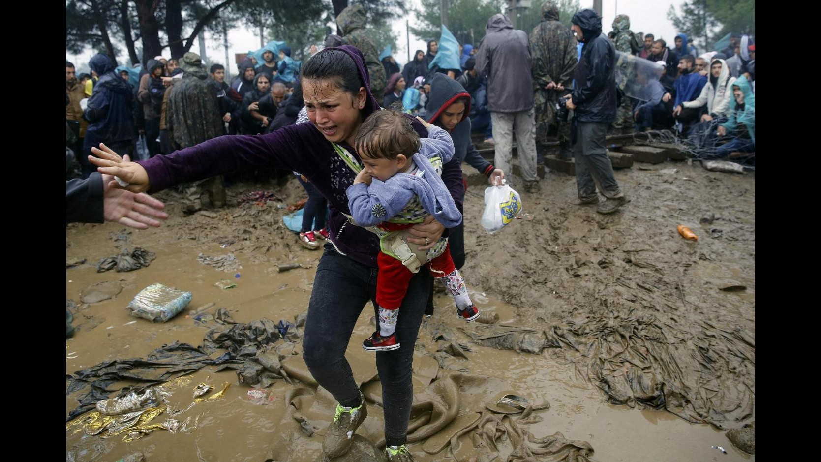 Migranti, Usa pronti ad accogliere 10mila rifugiati. Austria sospende i treni con l’Ungheria