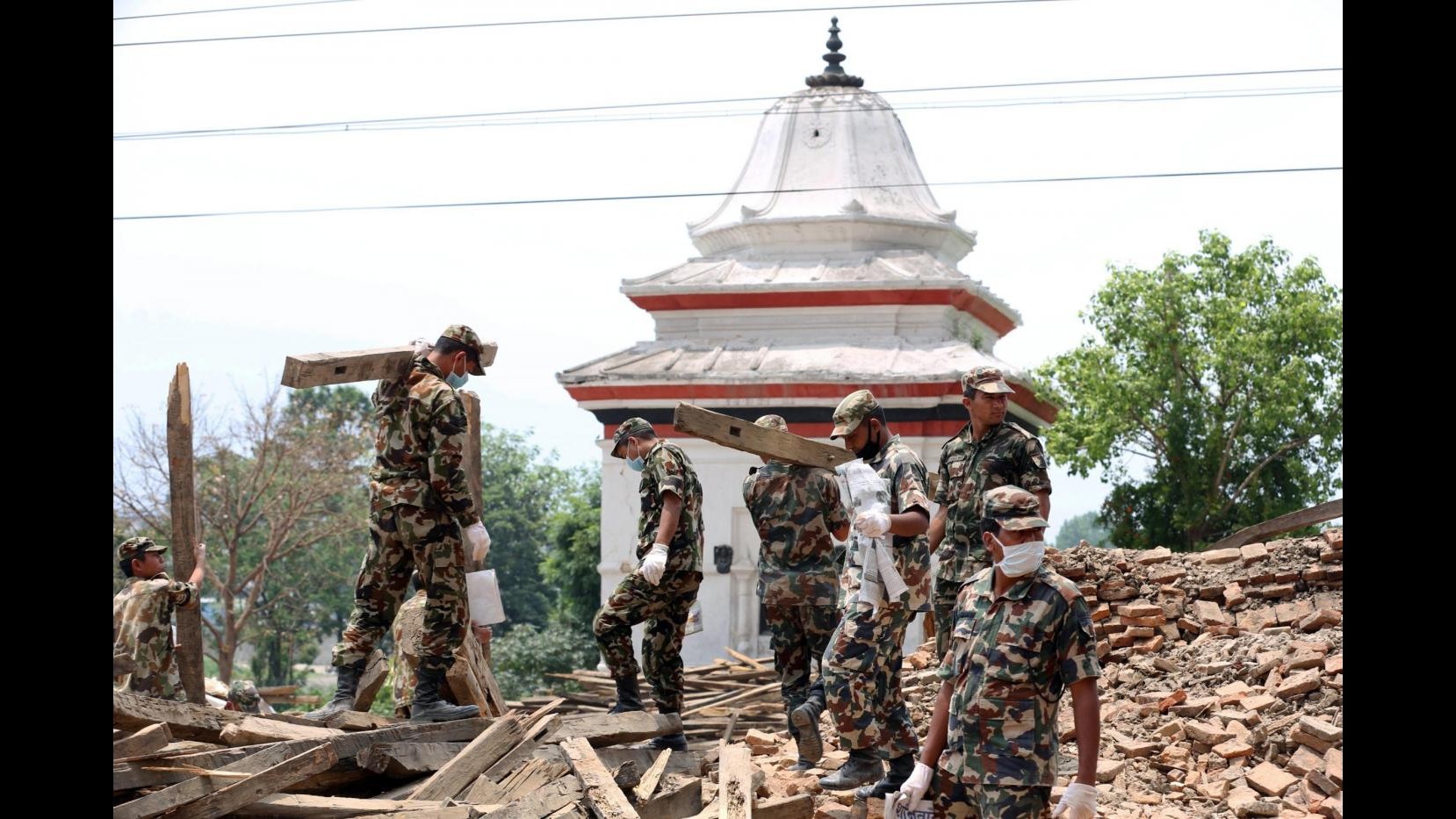 Nuova scossa in Nepal: 36 morti e mille feriti. Colpiti anche India e Tibet