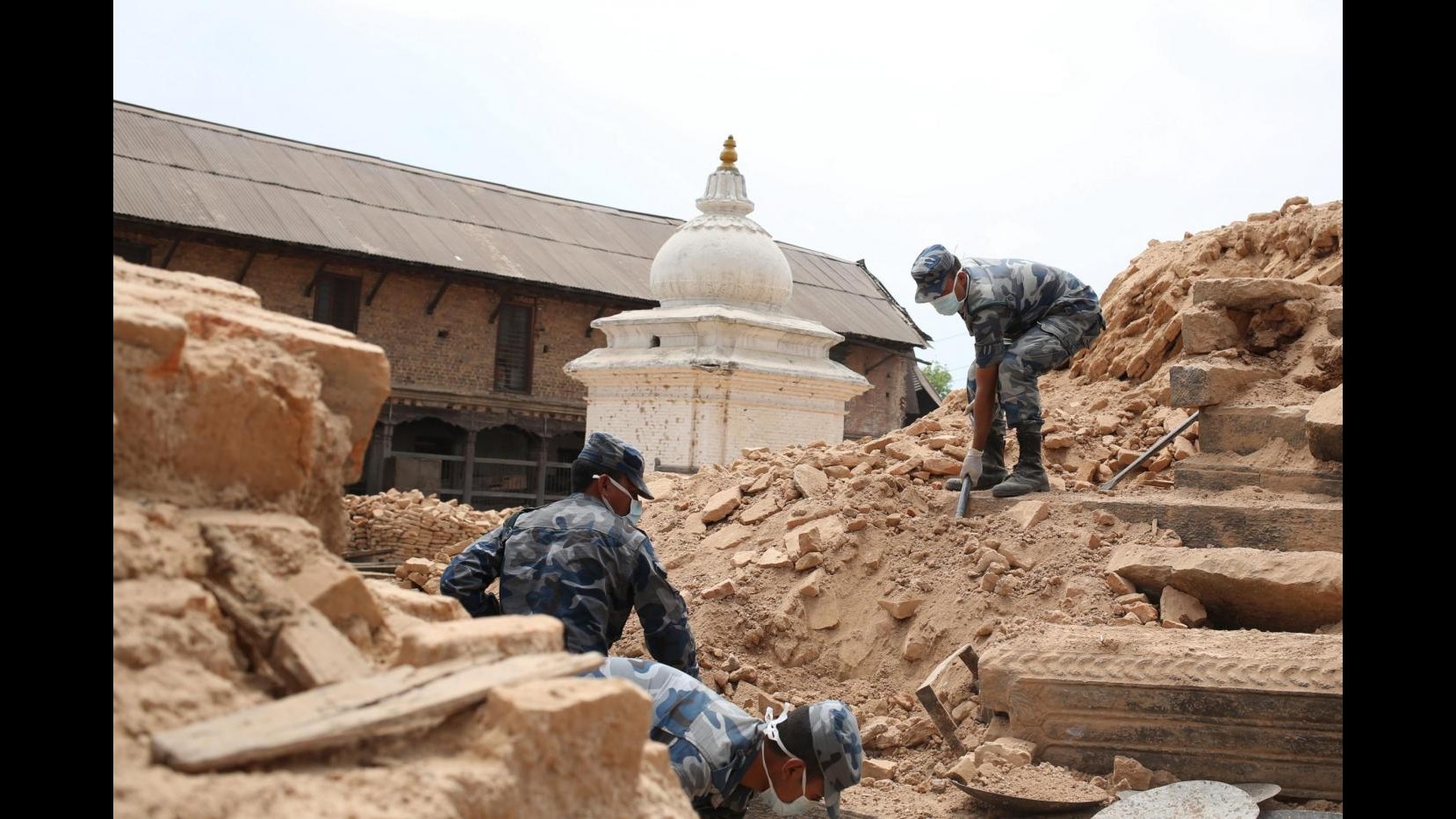 Nuovo terremoto 7.1 in Nepal, avvertito anche a Nuova Delhi
