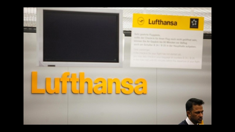 Lufthansa cancella mille voli per sciopero piloti