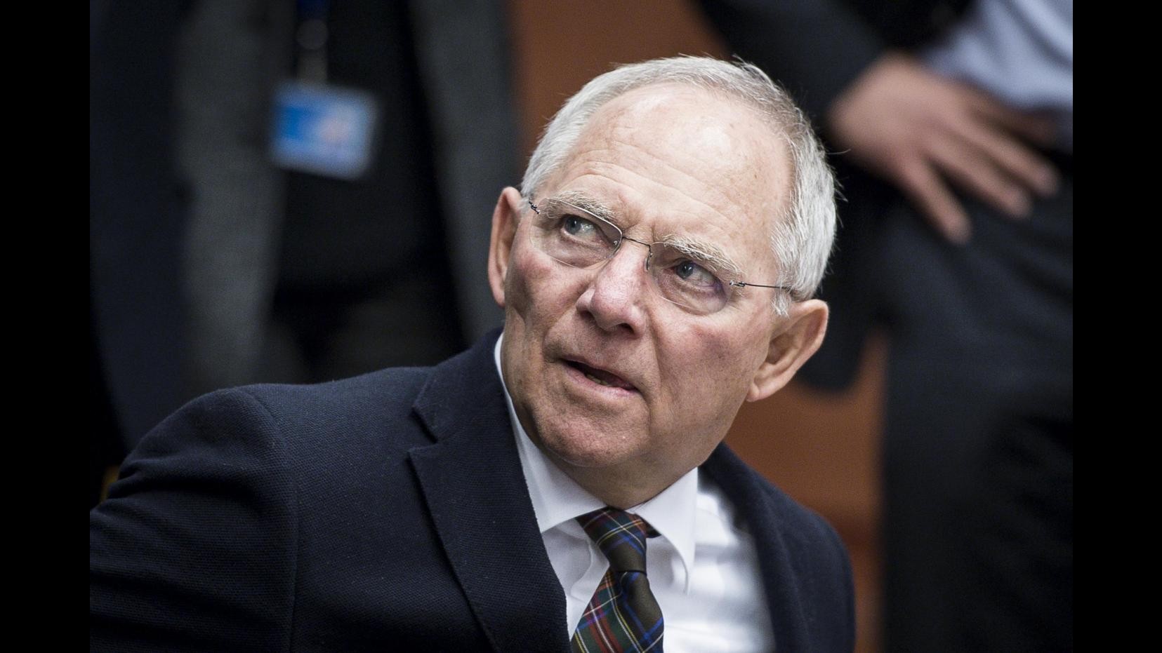 Grecia, Schaeuble: Referendum può essere giusto, decisione è di Atene