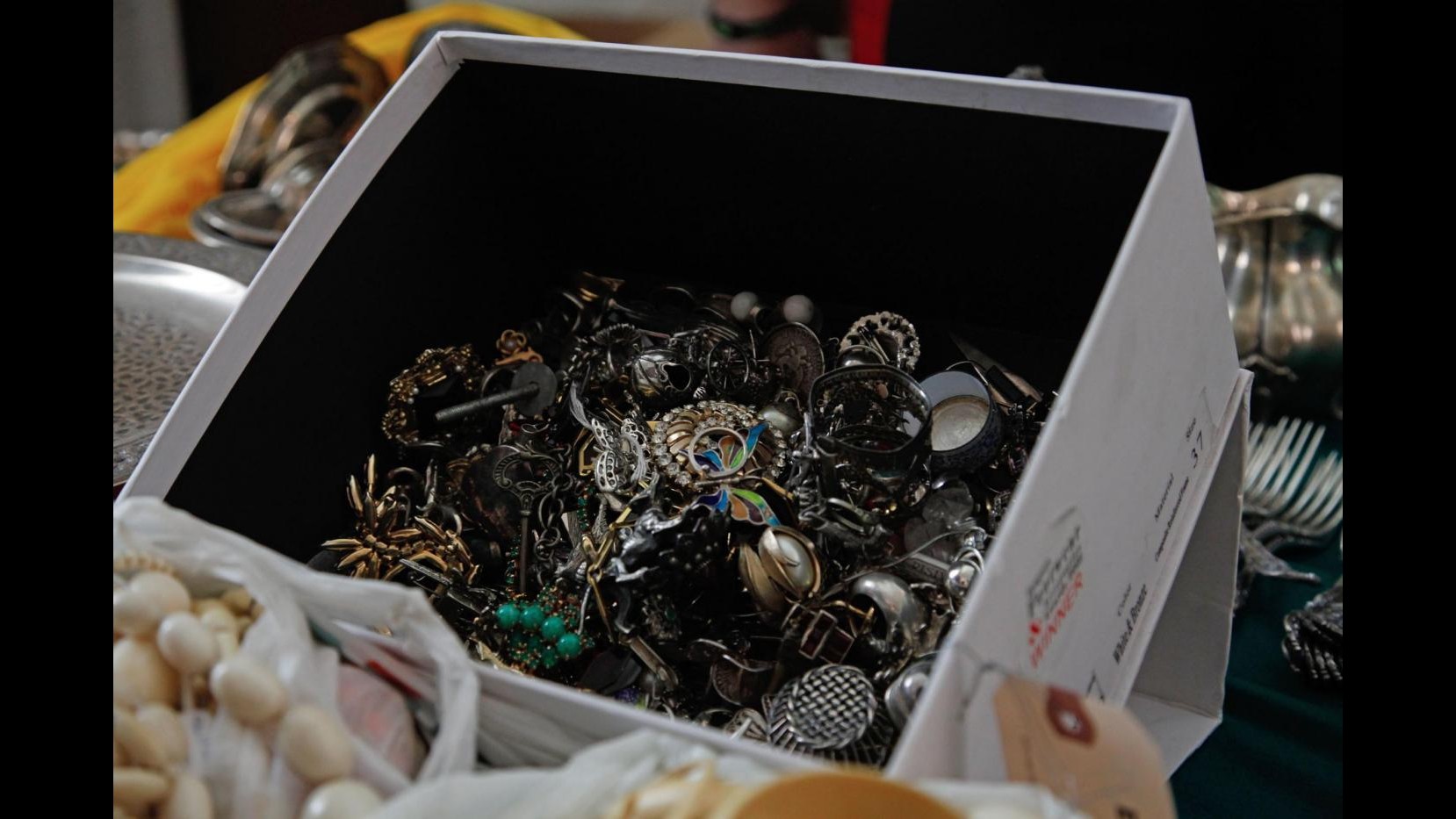 Compro-oro, crisi dopo boom: ma nasce l’outlet del gioiello