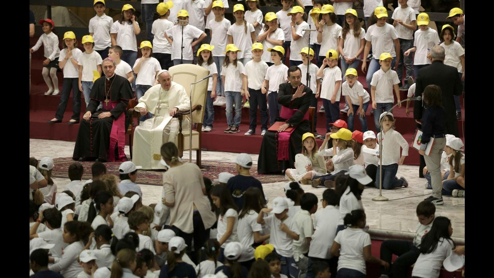 Vaticano, Papa: Ancora oggi si uccidono cristiani in nome di Dio