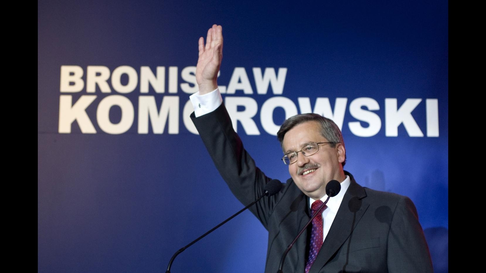 Polonia al voto per elezioni presidenziali: favorito Komorowski