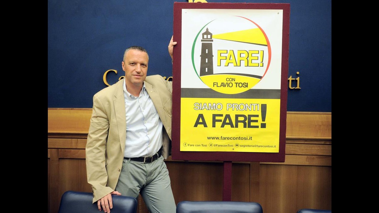 Flavio Tosi: Profughi? Permesso umanitario per farli uscire
