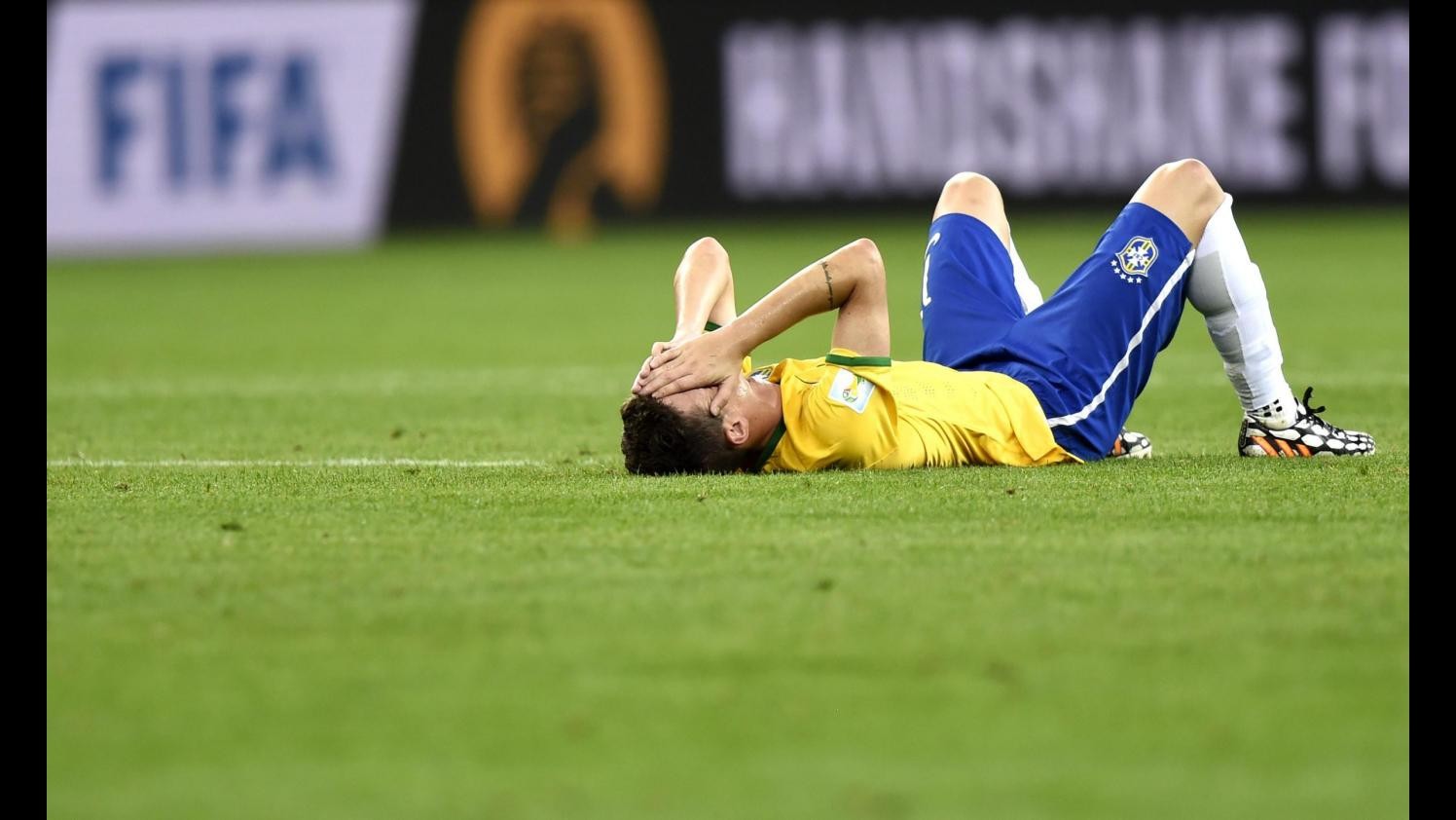 Brasile: Oscar infortunato, salterà Coppa America. Dunga chiama Robinho e Coutinho