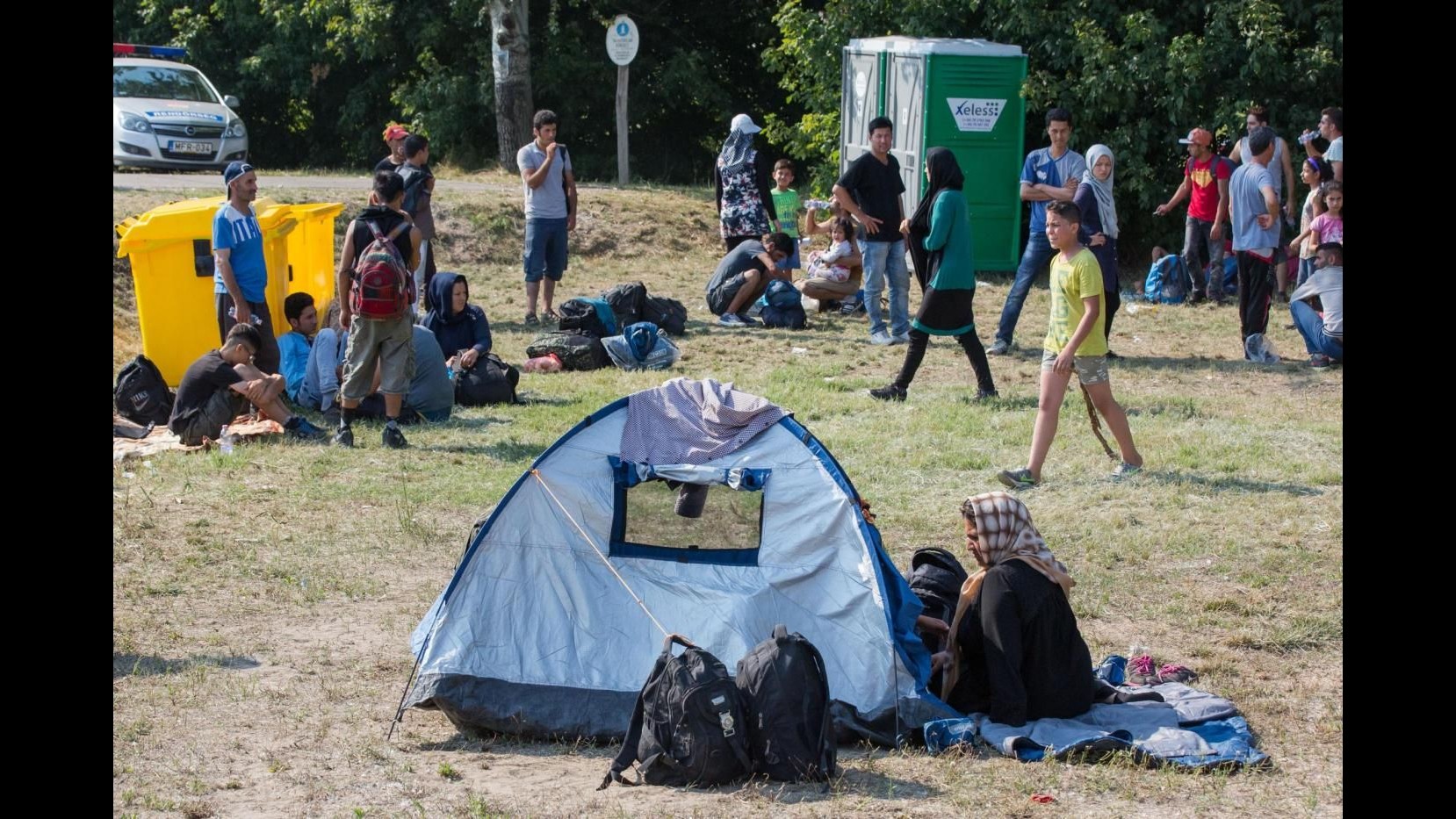 Immigrazione, 64 in fuga da struttura accoglienza in centro Ungheria