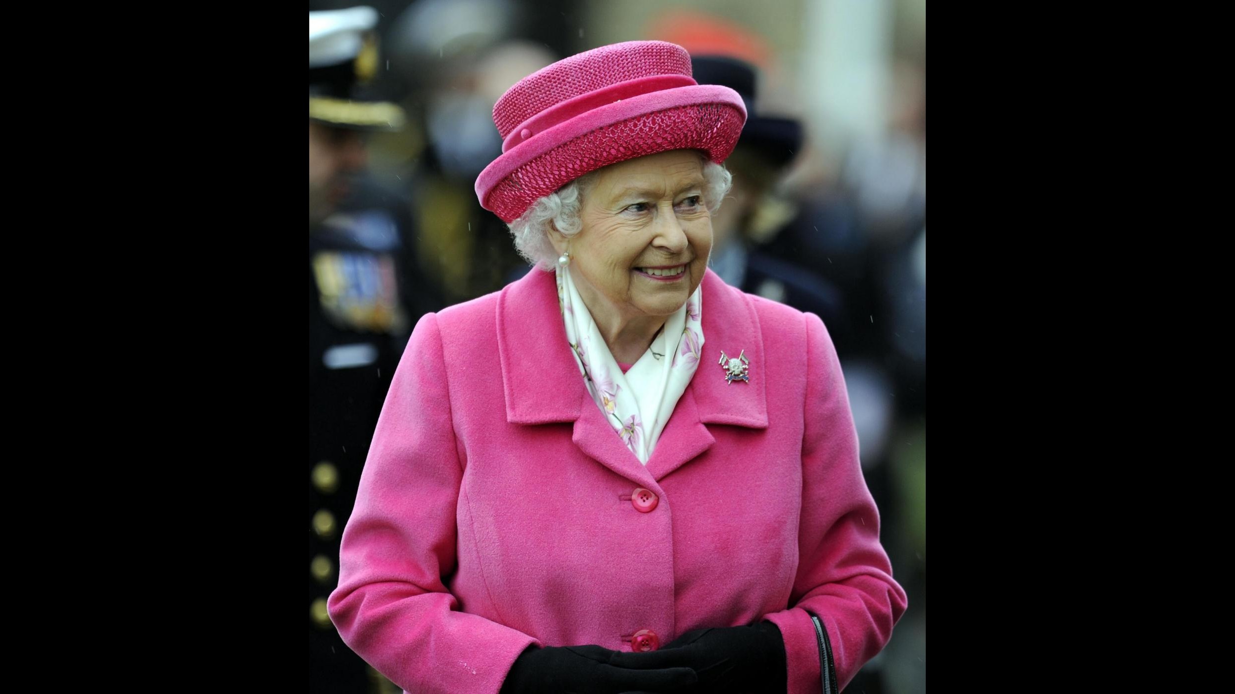 Royal baby, regina torna oggi a Londra: attesa visita alla principessa