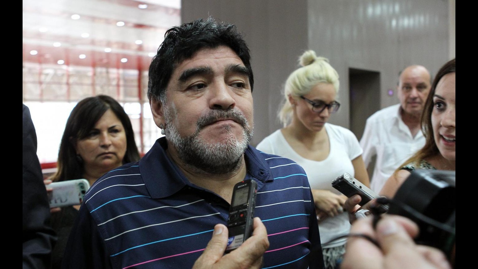 Calcio, Maradona torna ad attaccare Blatter: Nella Fifa c’è anarchia totale