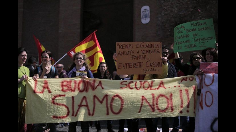 La scuola sciopera contro la riforma del governo. Renzi: Ascoltiamo proteste