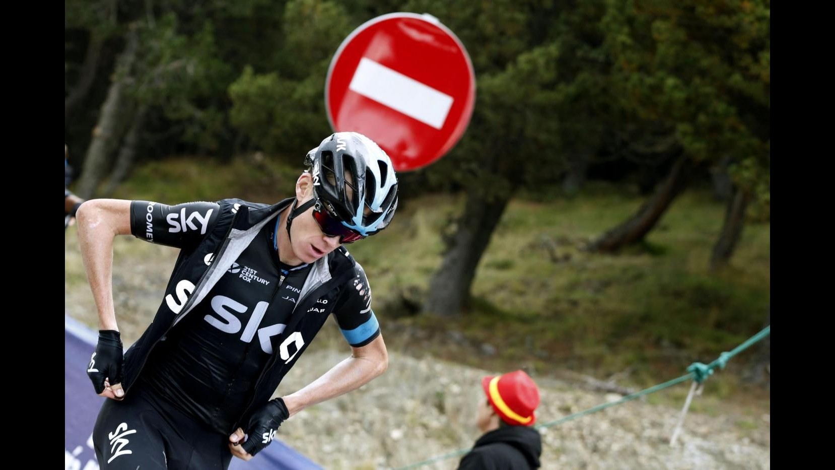 Vuelta: Froome vicino al ritiro dopo incidente in 11/a tappa