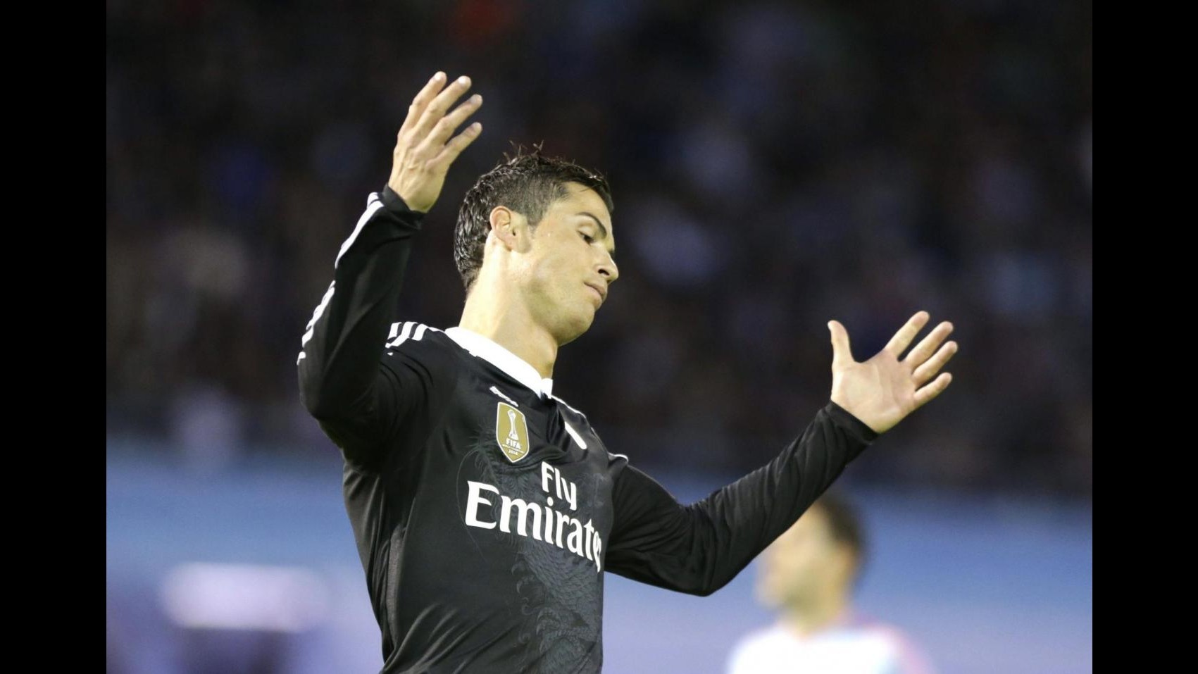 Liga, Real Madrid ‘avverte’ Juve: 3-2 a Siviglia con tripletta Ronaldo