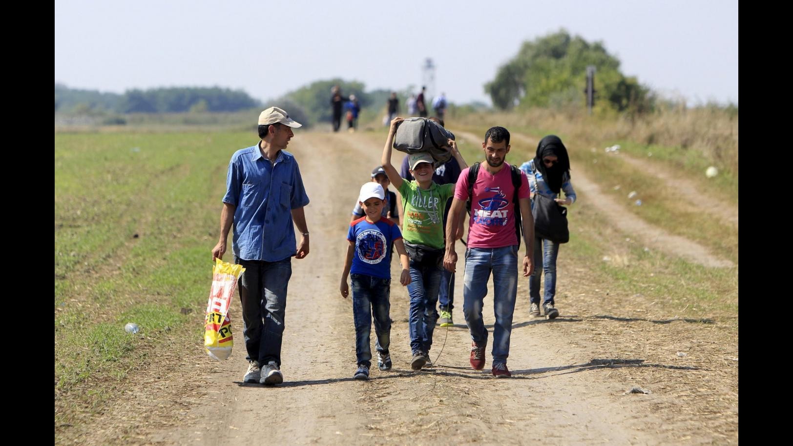 Italia-Francia-Germania: Risposta europea a emergenza. A Praga profughi ‘marchiati’