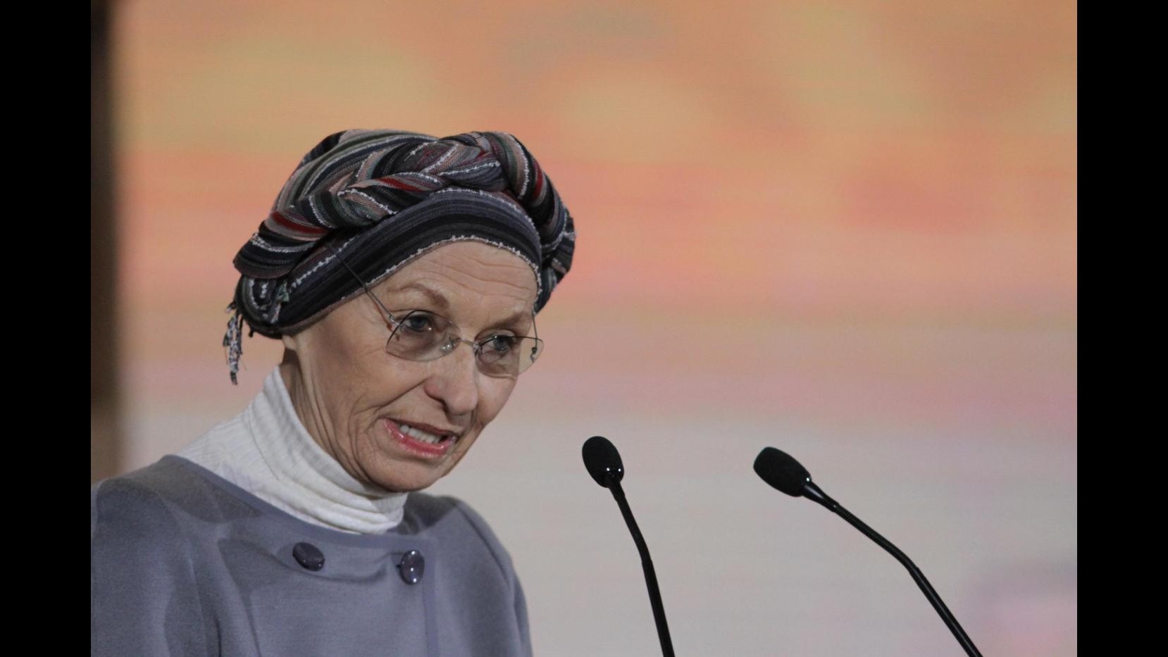 Emma Bonino riceve telefonata da Papa Francesco: Mi ha chiesto come sto
