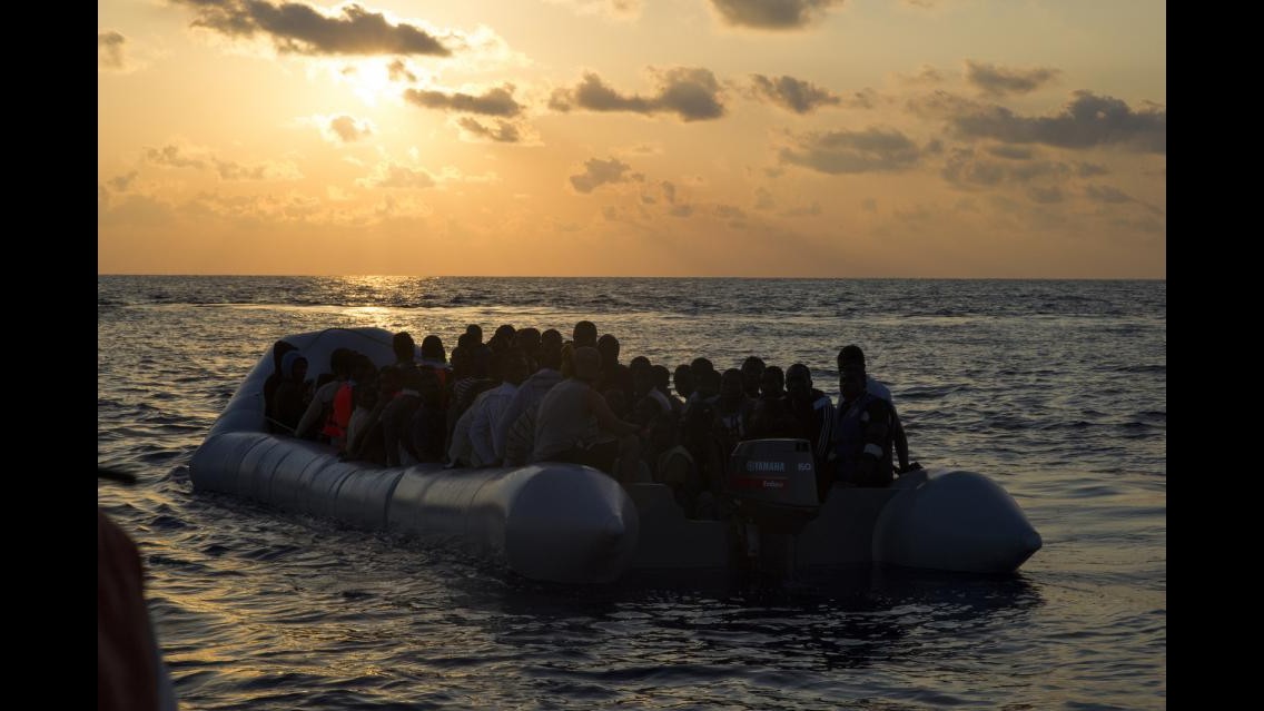 Una giornata tra tragedie e sorrisi a bordo del Cigala