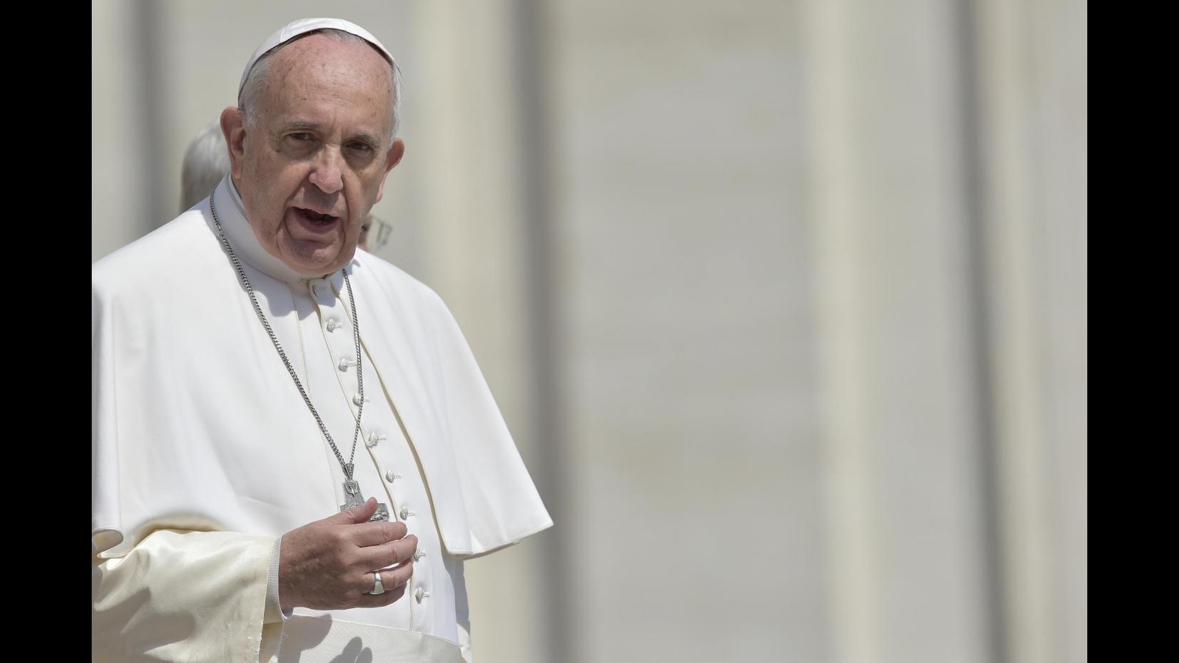 Vaticano, Papa: No al partito cattolico, semmai si faccia politica