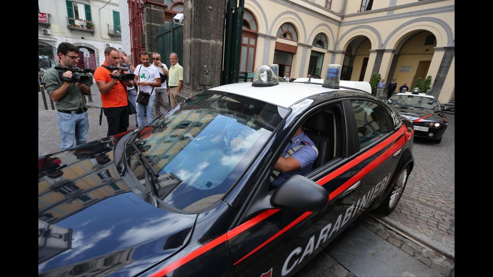 Napoli, controlli a Poggioreale e Ponticelli: 10 denunce