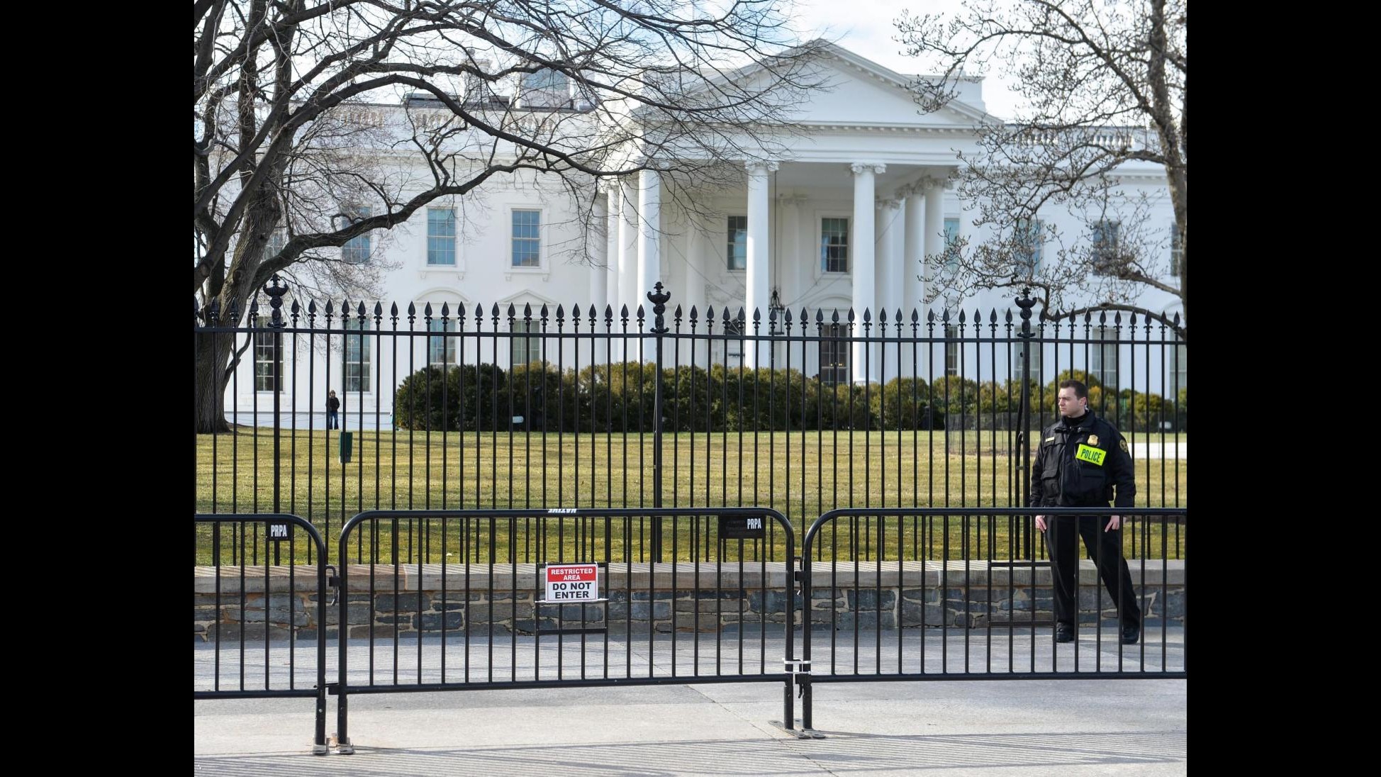 Obama: Polizia non protegga gli agenti che sbagliano