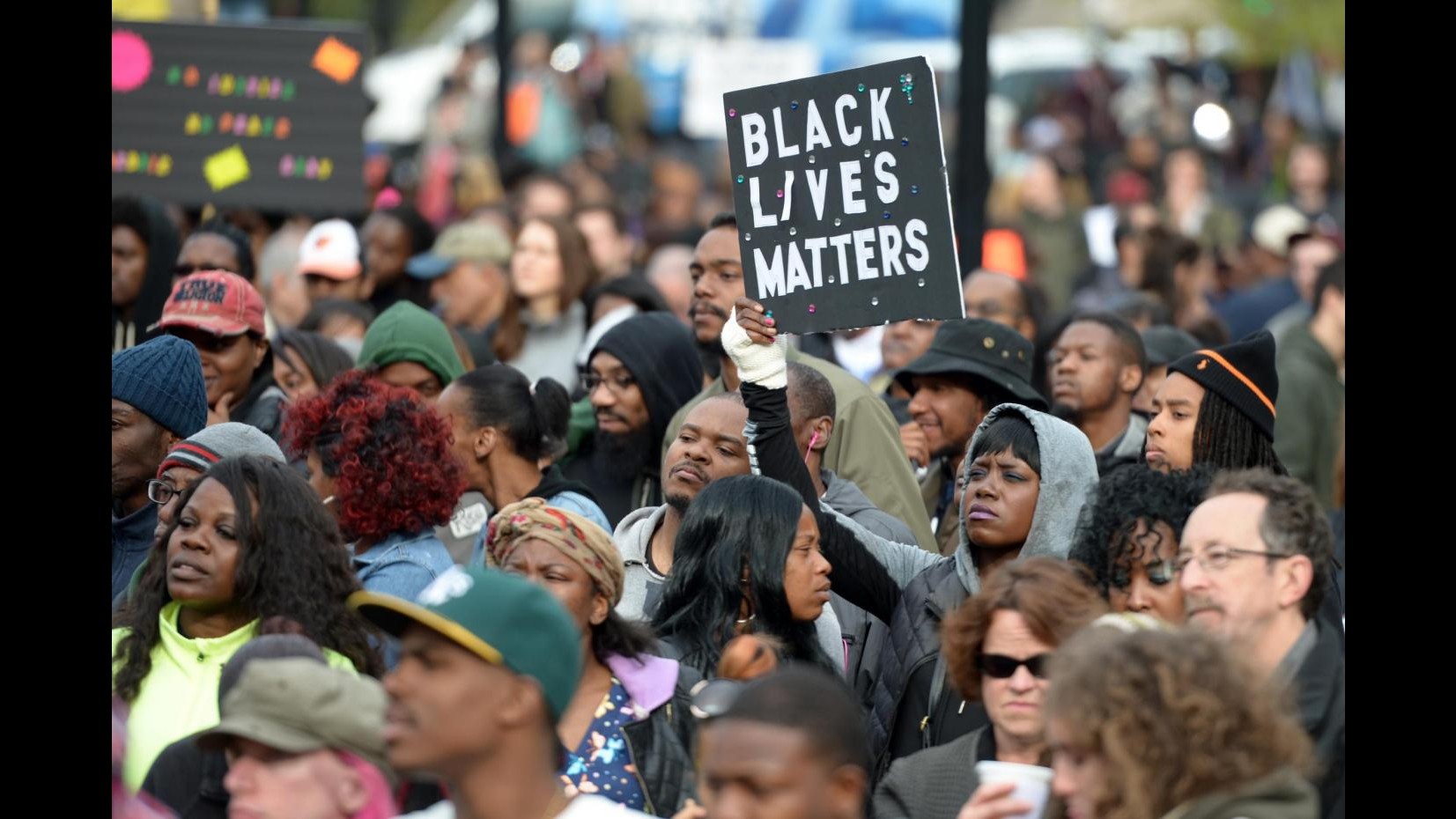 Ferguson, 2 colpiti da spari in proteste per morte Freddie Gray