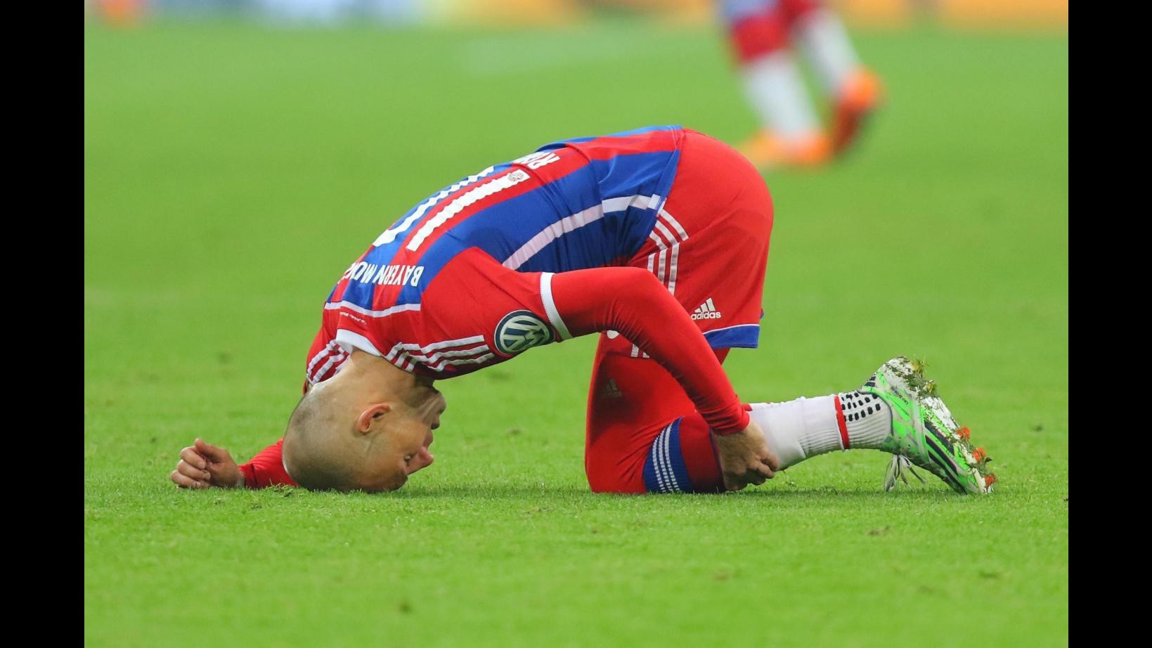 Bayern Monaco, tegola per Guardiola: stagione finita per Robben, ko anche Lewandowski