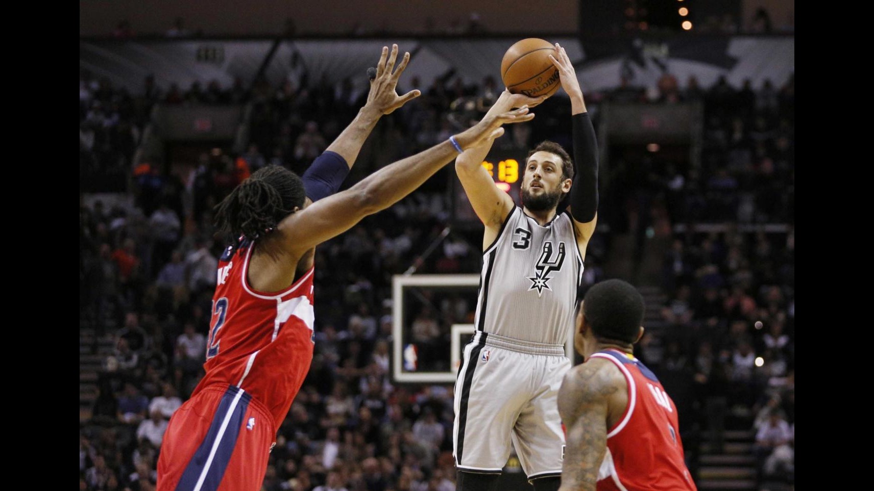 Basket, playoff Nba, Spurs superano Clippers, Rockets eliminano Dallas