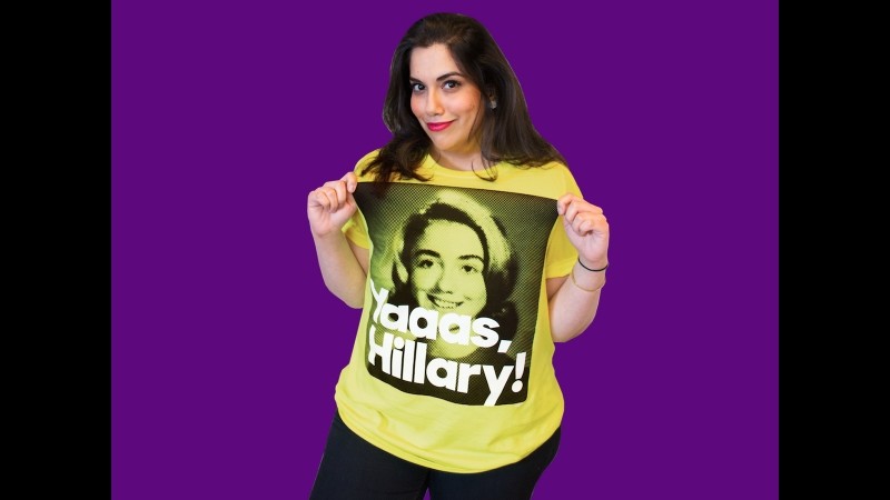 Usa 2016, Yaaas, indeed!, la sfida a suon di gadget della Clinton