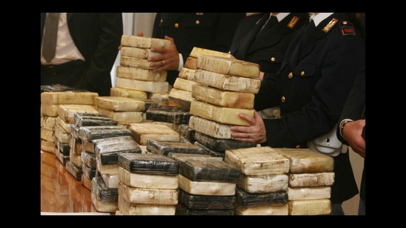Roma, sequestrati 600 chili di droga: erano nascosti in alcuni generatori elettrici