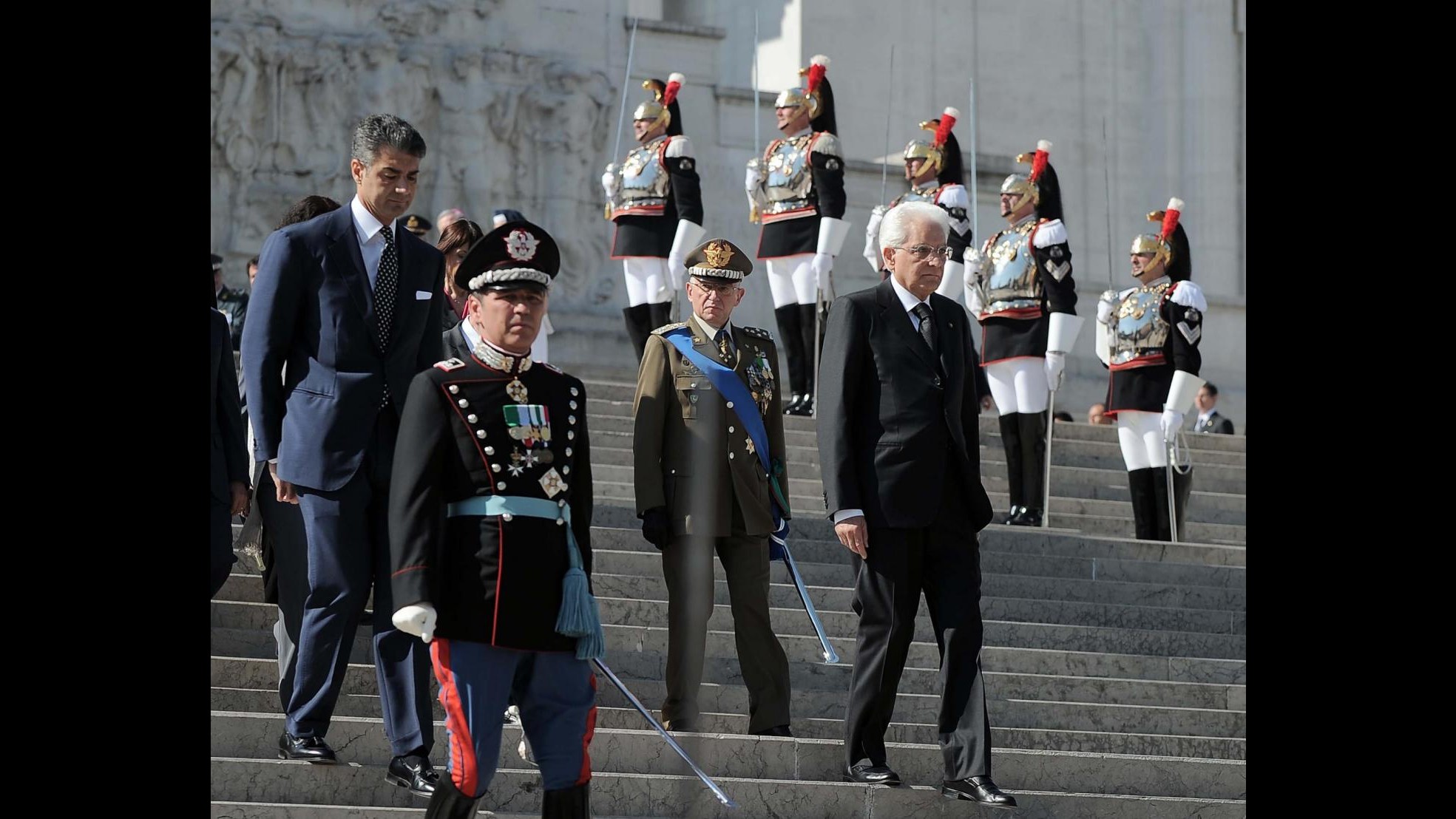 2 Giugno, Mattarella: Forze armate regalano speranza in un mondo migliore