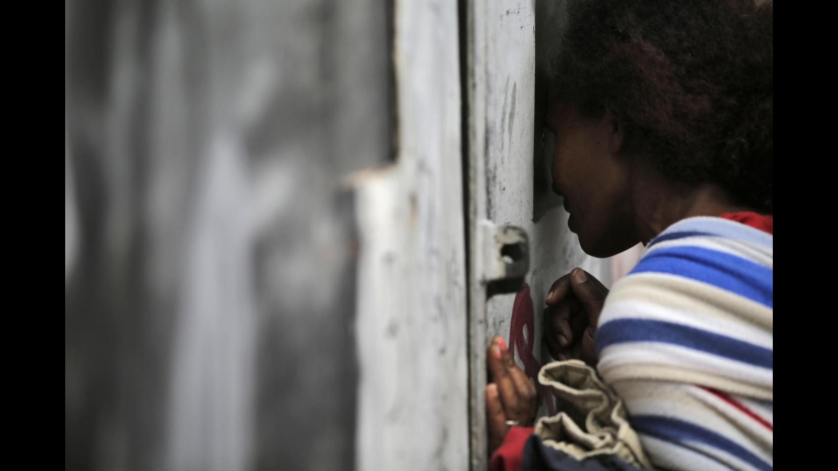 Vescovo Torino: Aiutare profughi non impedisce aiutare ‘nostri’ poveri