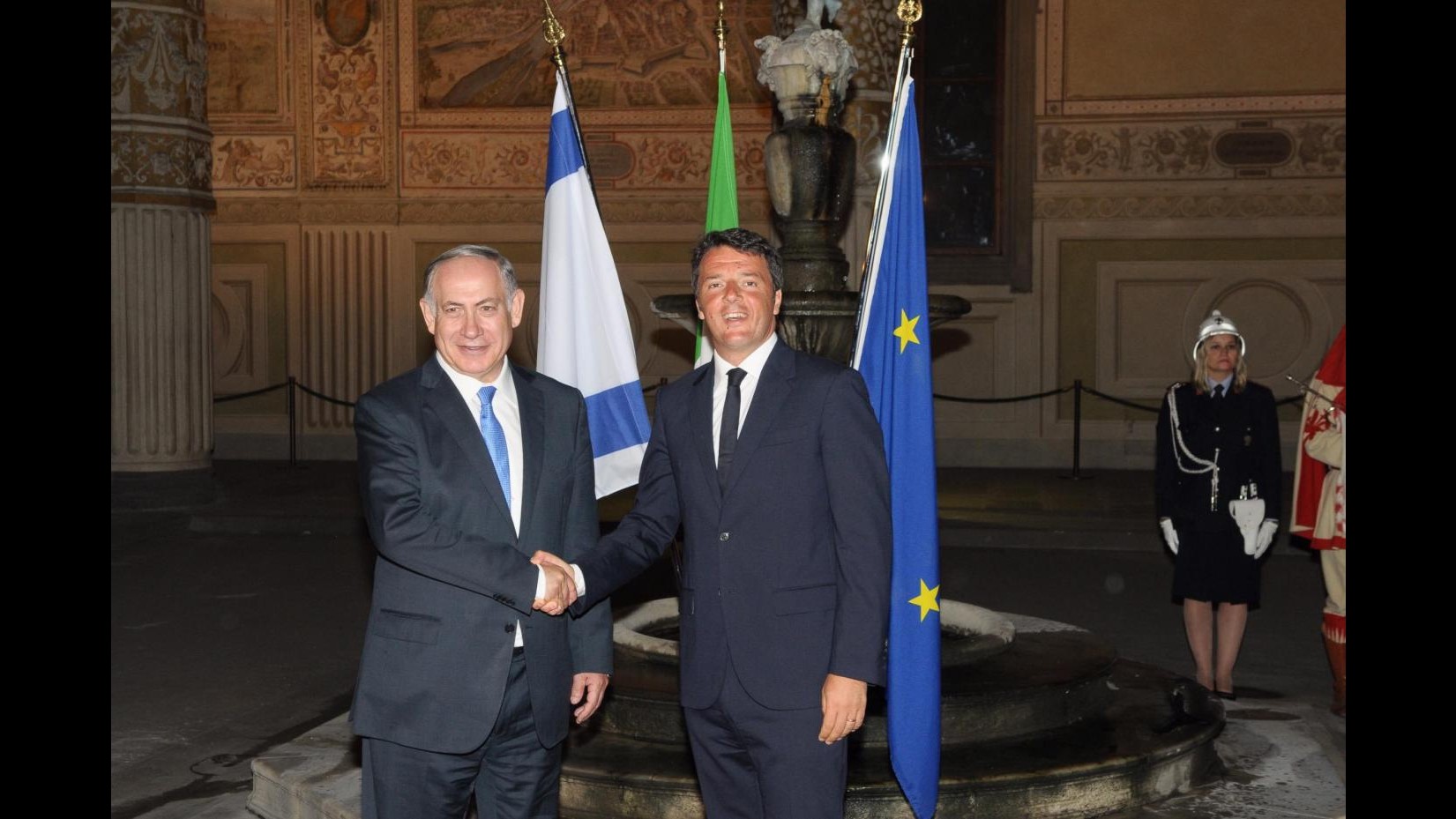 Firenze, Renzi incontra Netanyahu: Uniti contro terrorismo