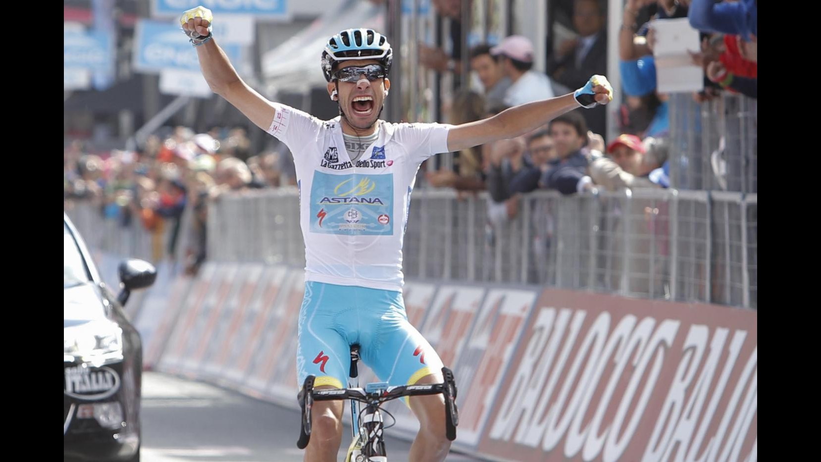 Giro d’Italia, Aru concede il bis a Sestriere. Contador trema ma conserva maglia rosa