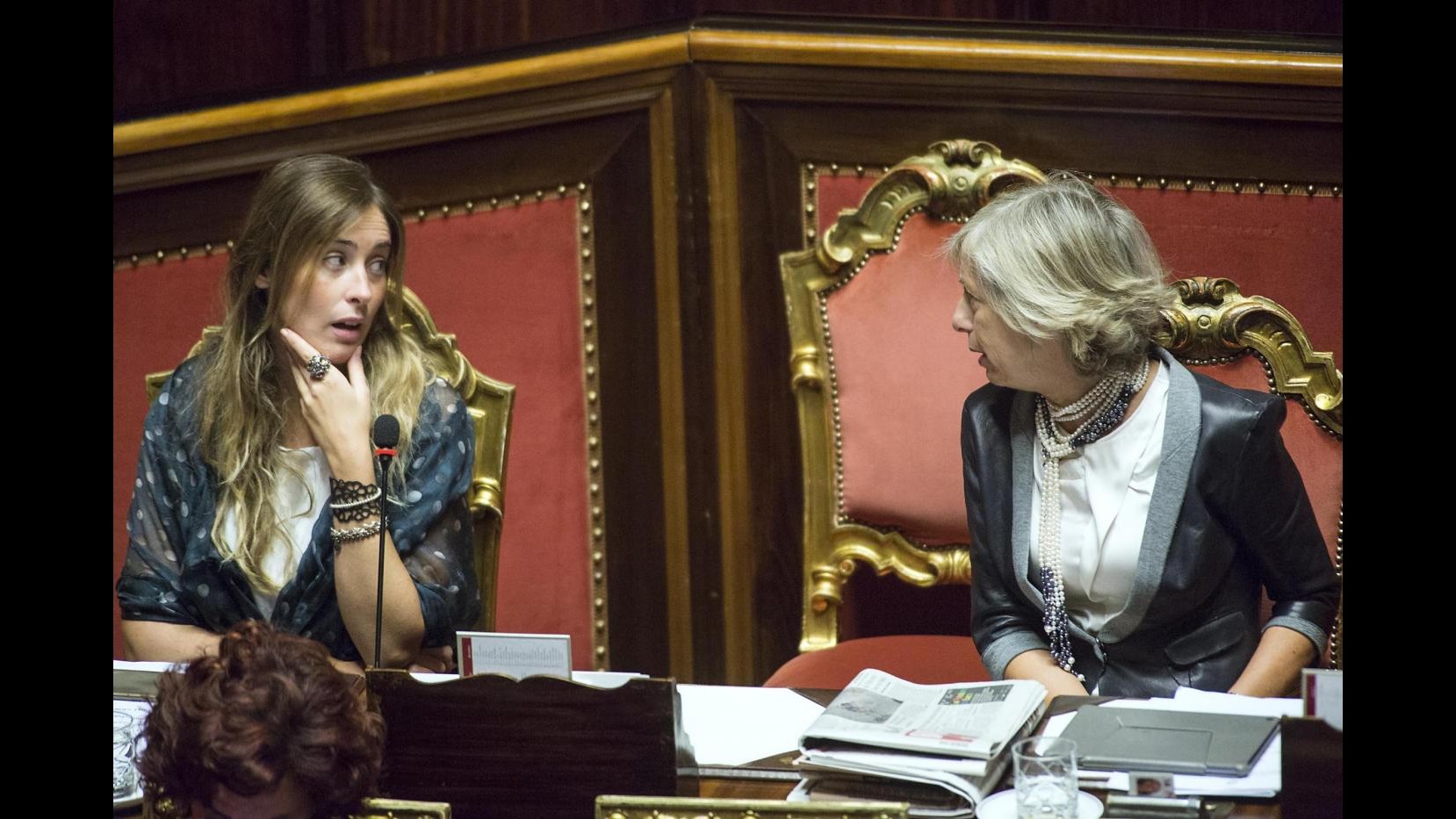Riforme, maggioranza tiene. Incognita minoranza Pd, Cav al bivio consenso