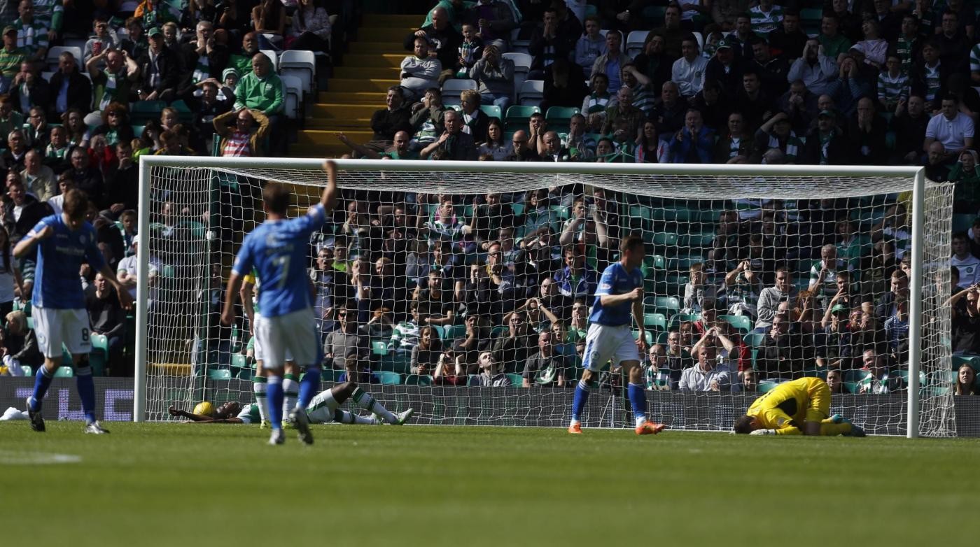 Il Celtic scrive una lettera ai suoi tifosi: Odore in tribuna, lavatevi