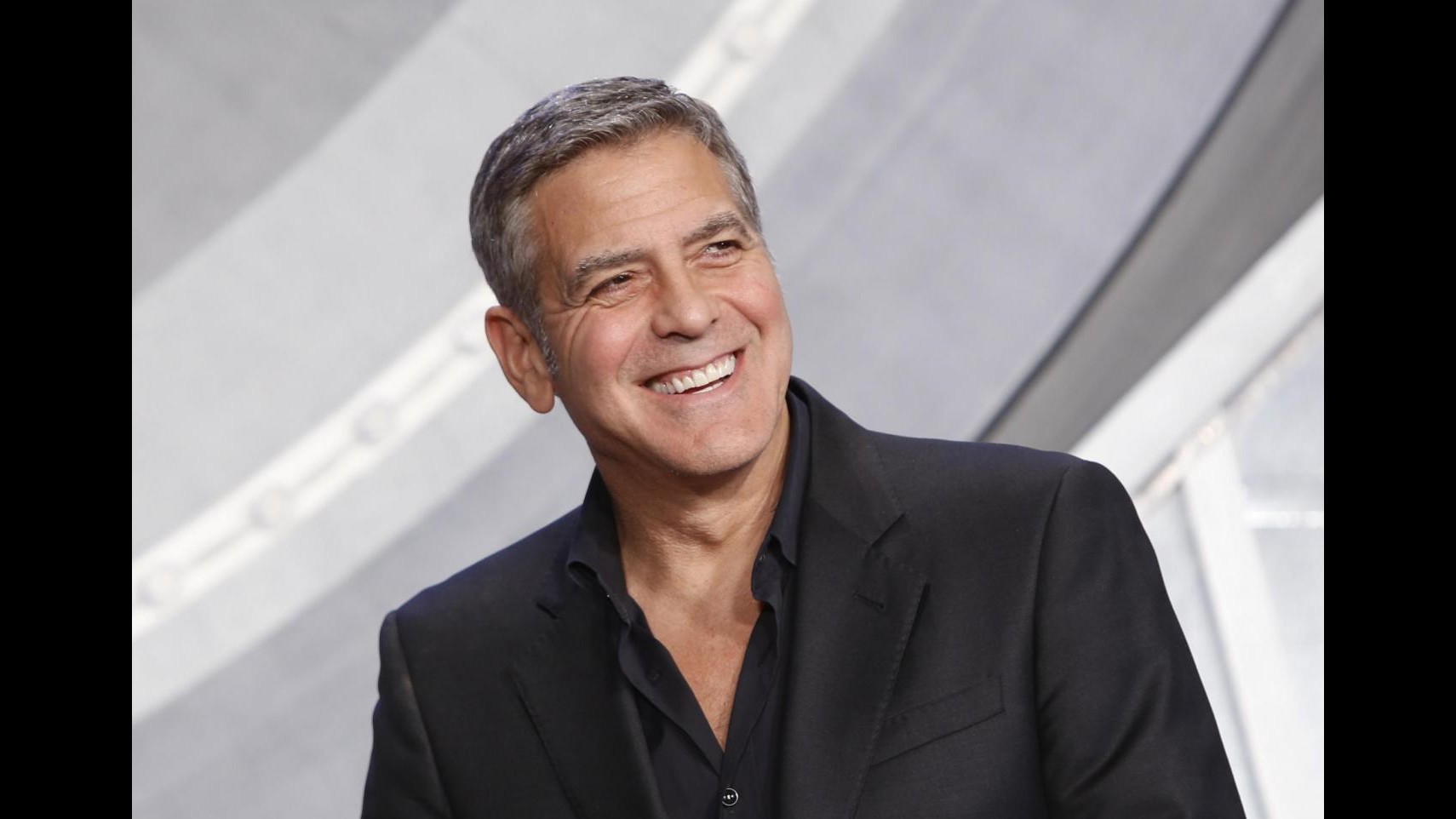 Clooney: “La vecchiaia va accettata, con i ‘ritocchini’ è peggio”