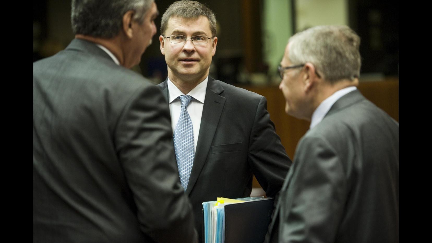 Crisi greca,Dombrovskis: “Serve un accordo rapido, a rischio la liquidità di Atene”