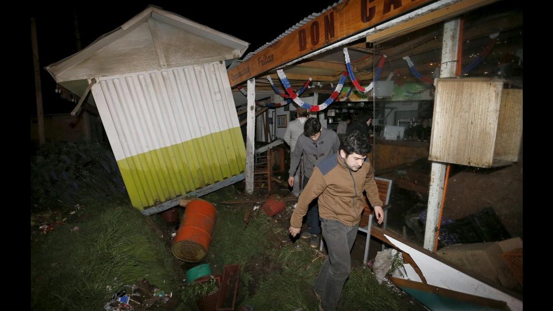 Terremoto di magnitudo 8.4 in Cile: 5 persone morte, un milione gli evacuati