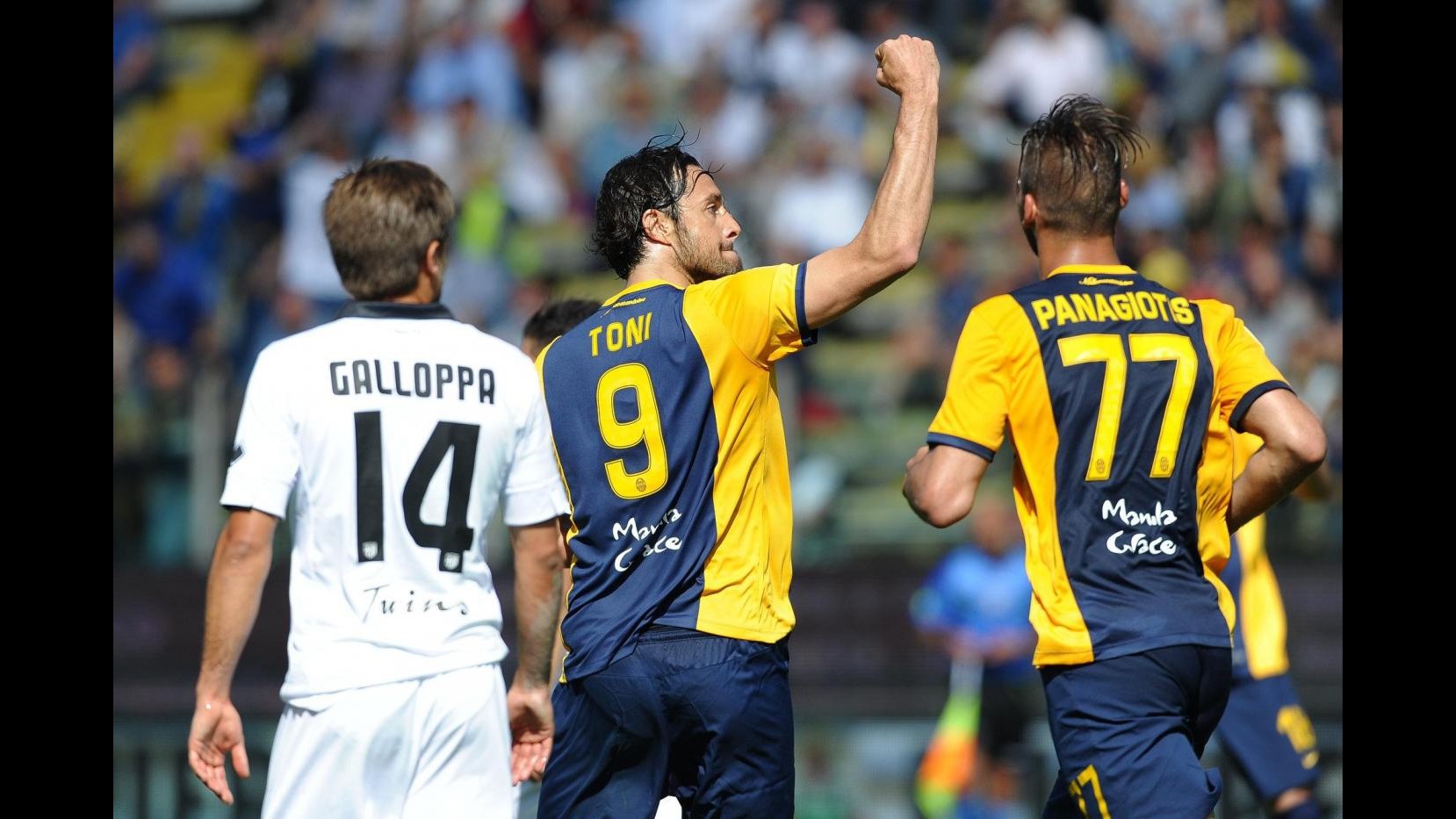 Serie A, Parma saluta Tardini tra appalusi: 2-2 contro il Verona, Toni capocannoniere
