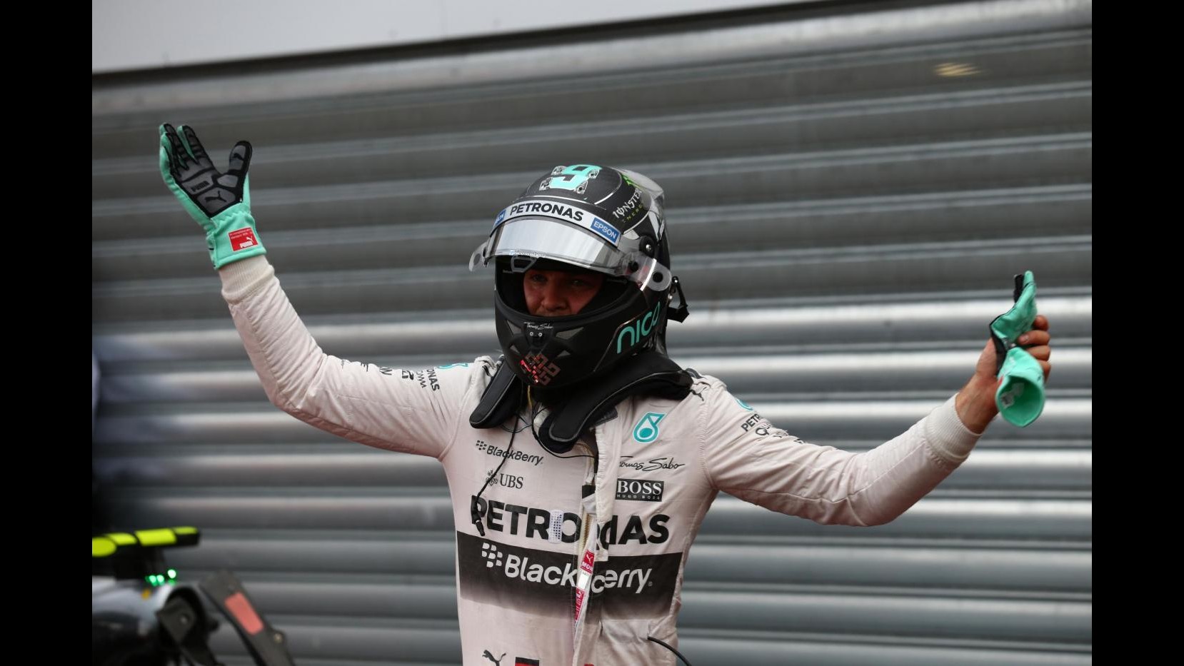 F1, Rosberg: Oggi sono stato fortunato, Hamilton era più veloce