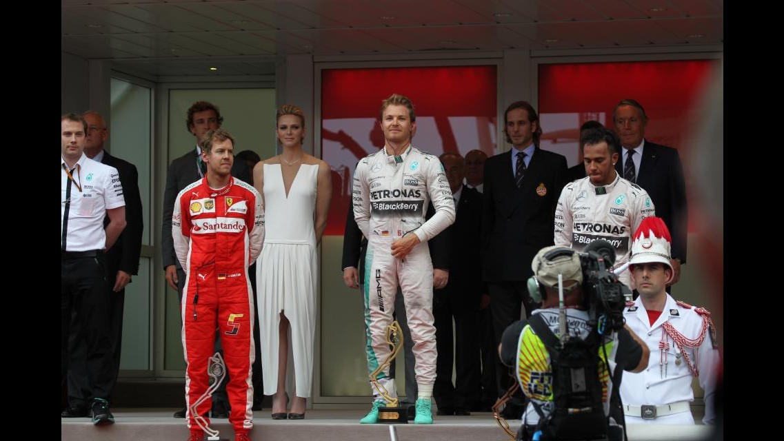 F1, Rosberg è ancora il Principe di Monaco. Vettel secondo, Hamilton terzo dopo folle pit stop