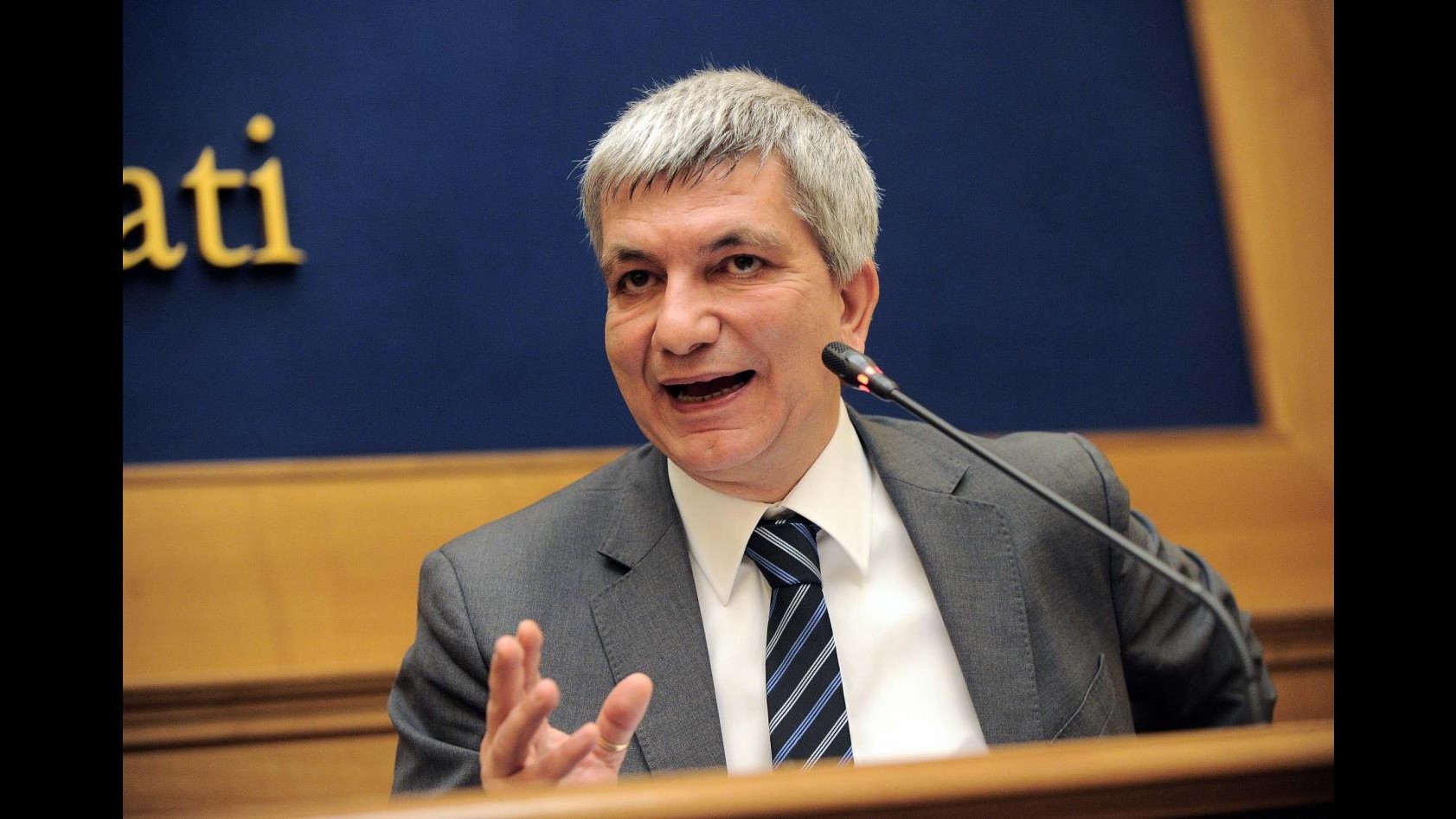 Nozze gay, Vendola:Dalla cattolicissima Irlanda una lezione di civiltà