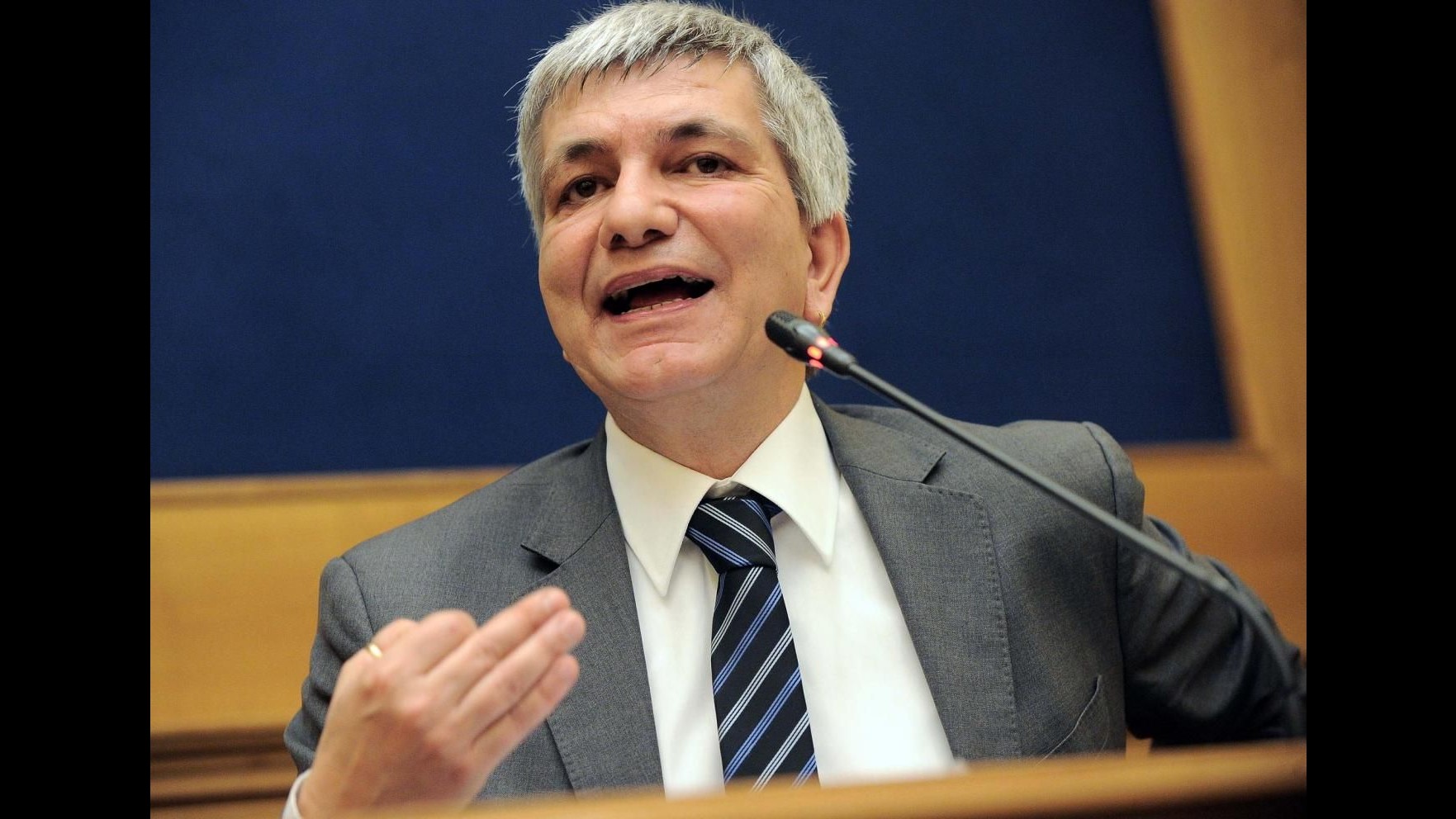 Migranti, Vendola: Chi chiude porta a profughi tradisce Europa
