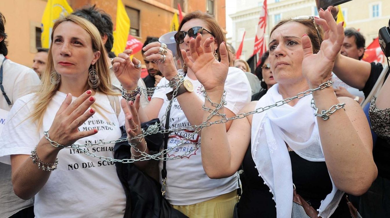 Scuola, allarme Anief: 12 mila Ata e 8 mila docenti con contratti ridotti