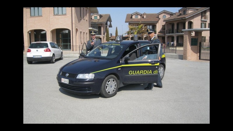 Vibo Valentia, eseguivano lavori in subappalto senza contratto: 7 denunce