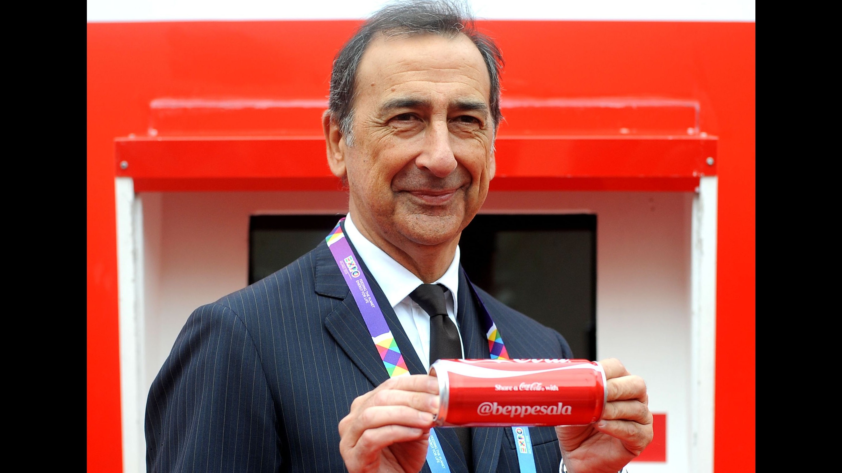 Expo, ecco la Coca-Cola personalizzata: Sala ha già la sua